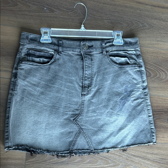 Express Gray Mini Skirt - Picture 4 of 5